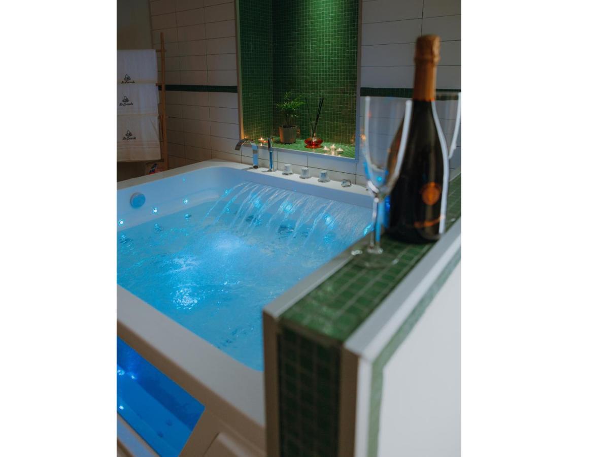 Le Coccole Luxury Suite サンニカンドロ・ディ・バーリ エクステリア 写真