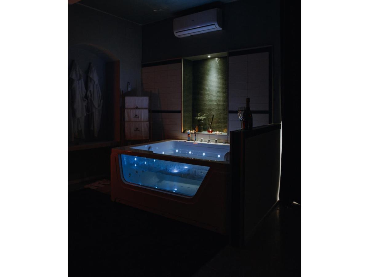 Le Coccole Luxury Suite サンニカンドロ・ディ・バーリ エクステリア 写真